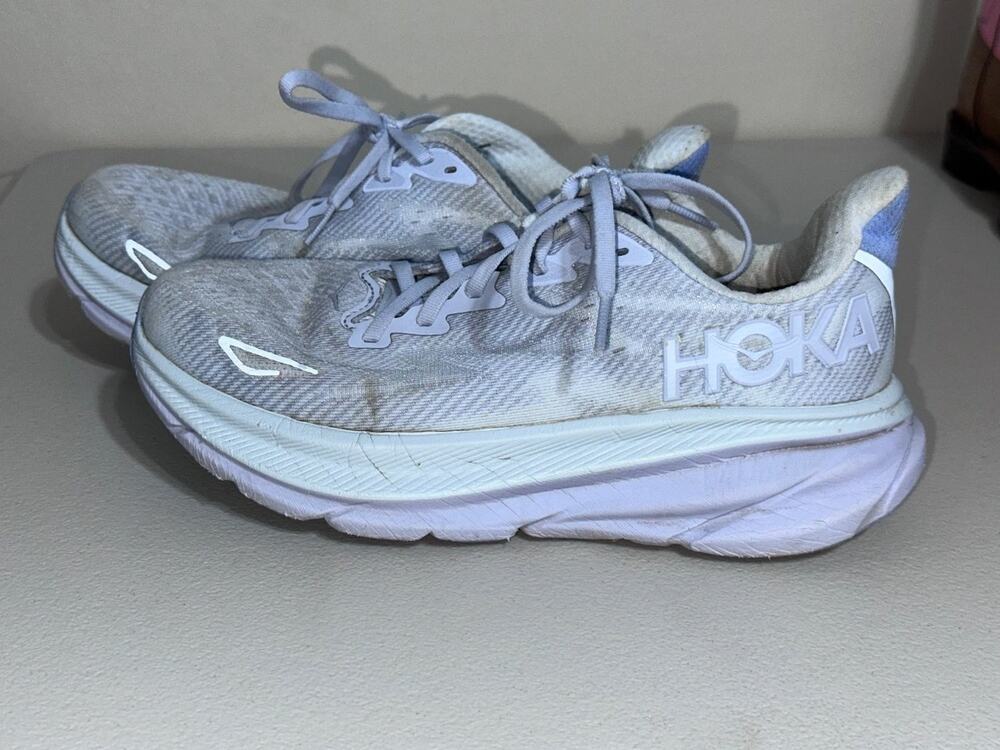Hoka Clifton 9 Womens running shoes US 8 Blue reflective accents extended heel